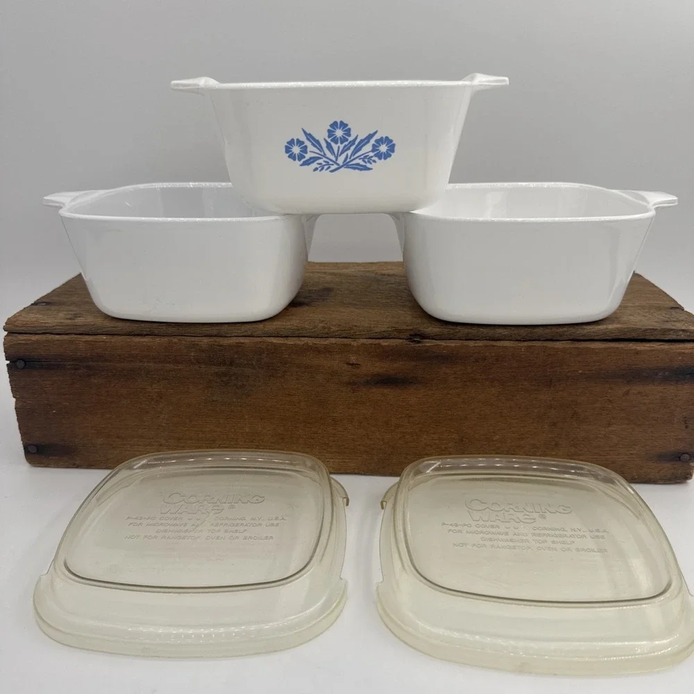 Corning Ware Casserole Dishes 22oz  P-43-B Lot of 3 w/2 Lids Vintage Bakeware